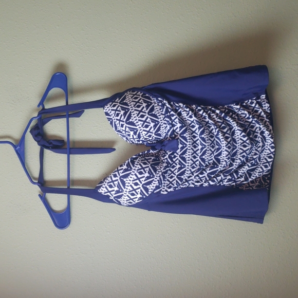 Tropical Escape Other - NWOT - Swim Top by Tropical Escape